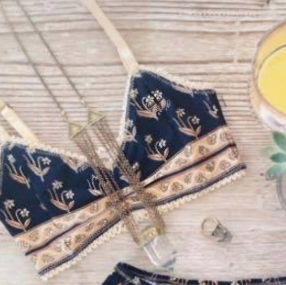 🌸Spell Bohemian Royale Charcoal Bralette SZ L 🖤🦄 1 DAY SALE❣️ - Picture 1 of 7